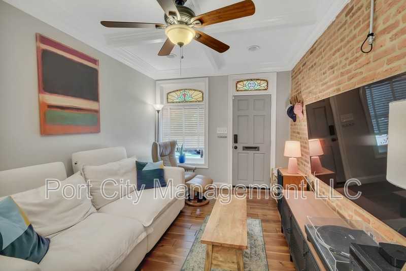 504 S Milton Ave - Photo 7 of 42