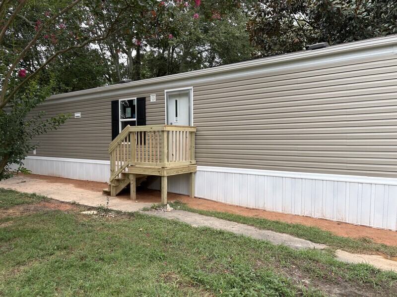 650 Strange Rd - Photo 2 of 4