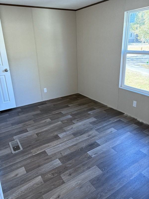 650 Strange Rd - Photo 4 of 4