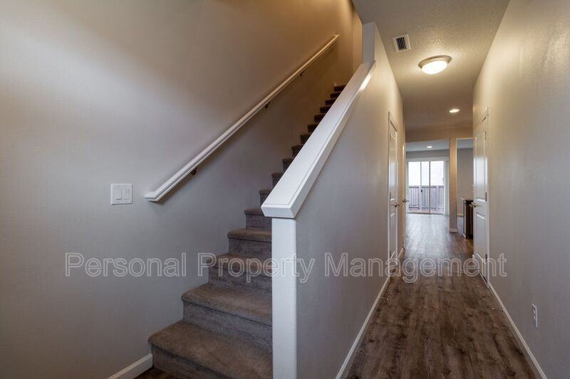 5831 Ne 56th Pl - Photo 2 of 19