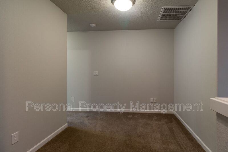 5831 Ne 56th Pl - Photo 7 of 19