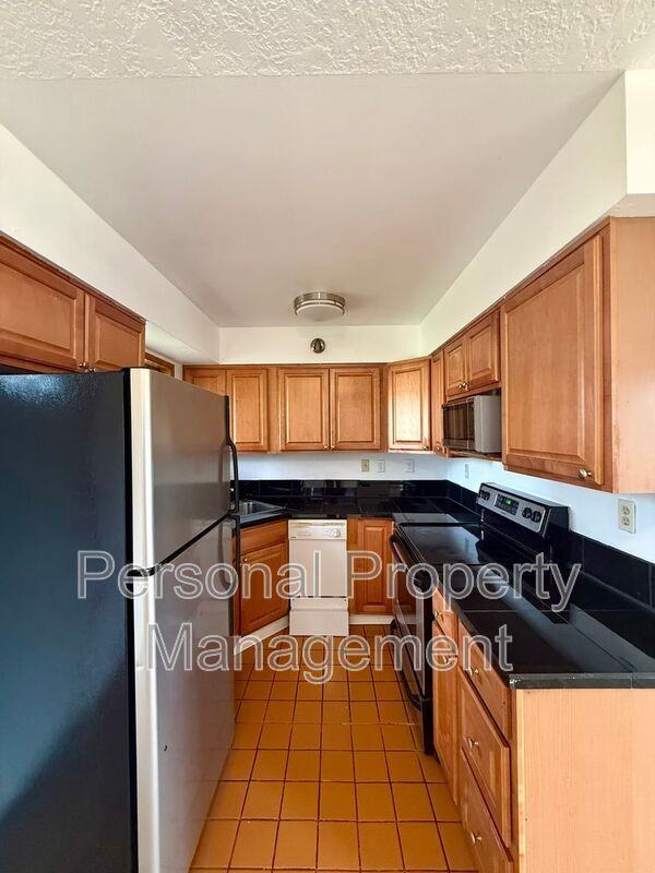 7614 Indiana St - Photo 7 of 15