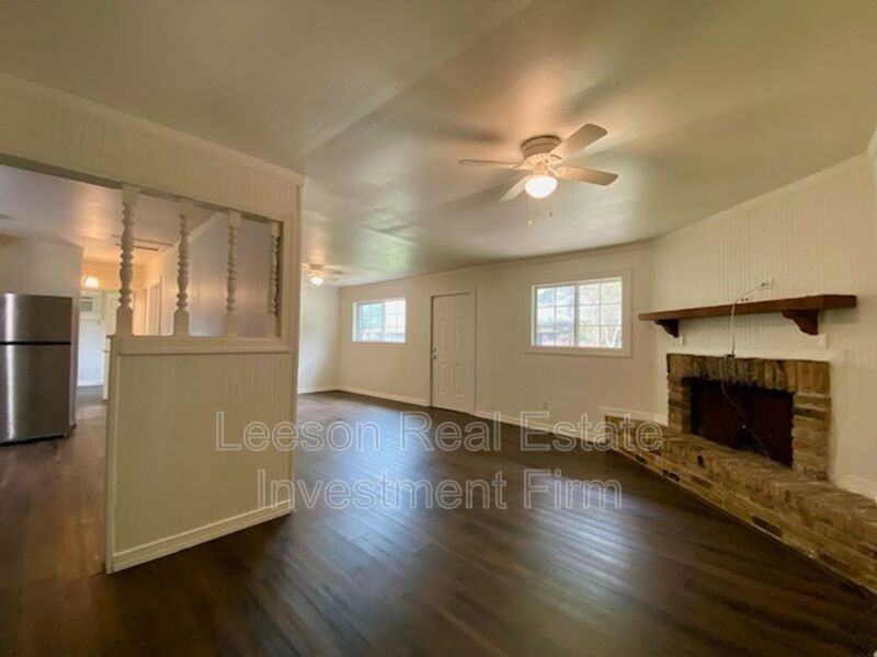 5319 Carnation St - Photo 3 of 10