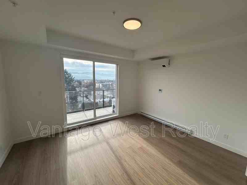 1312 Pridham Ave - Photo 3 of 10