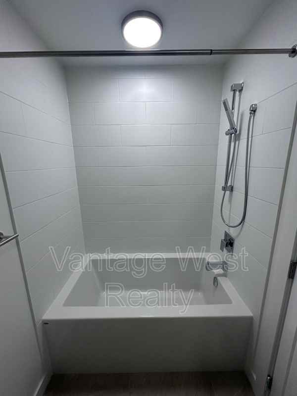 1312 Pridham Ave - Photo 6 of 10