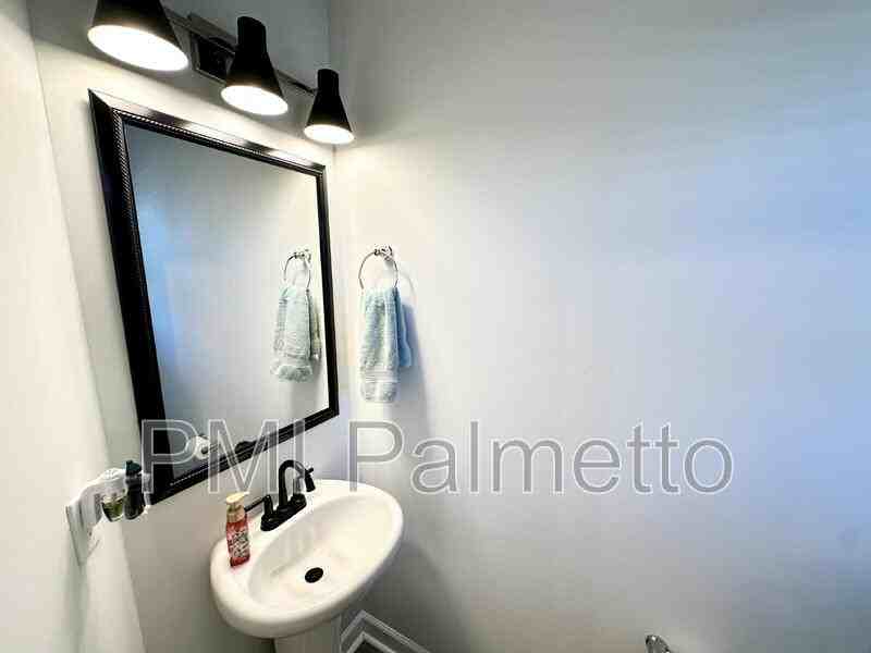 1059 Ashcroft Cir - Photo 6 of 39