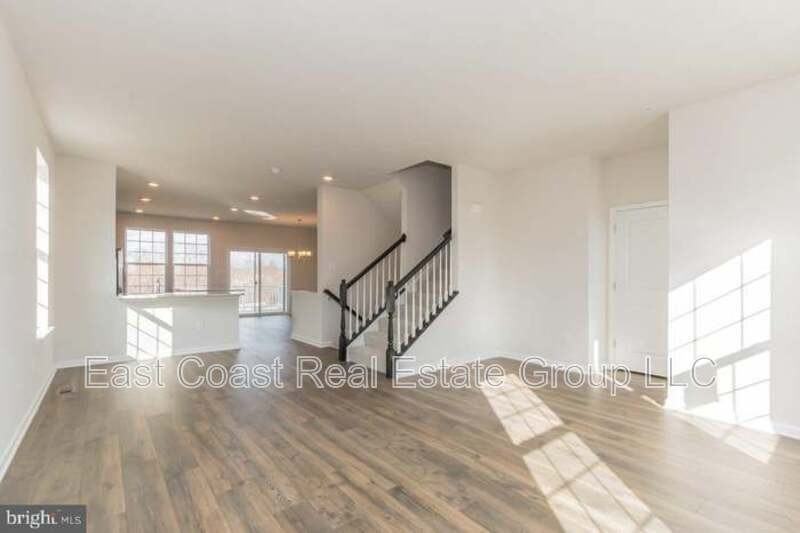 5123 Ironsides Dr - Photo 6 of 13