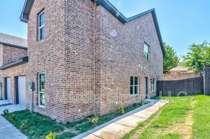 1110 Woburn Dr - Photo 2 of 37