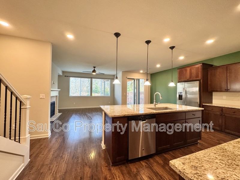 10010 Nw Bartlett Loop - Photo 4 of 26