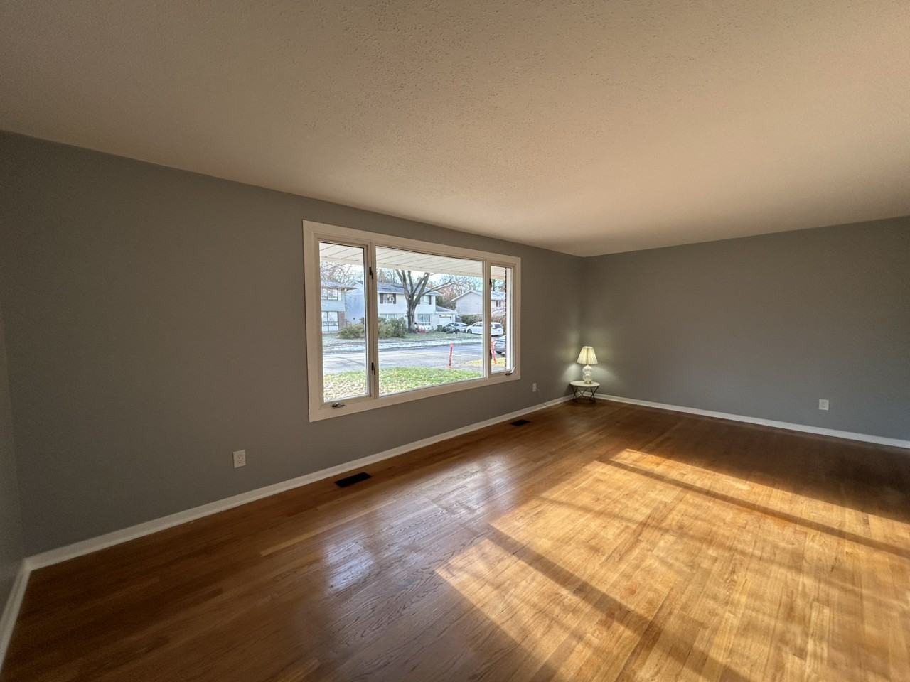 691 Fielding Dr - Photo 6 of 10