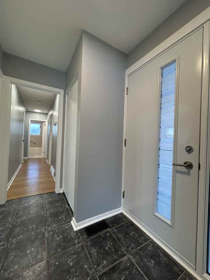 691 Fielding Dr - Photo 2 of 10