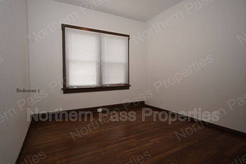 2919 Frankfort Ave - Photo 7 of 13