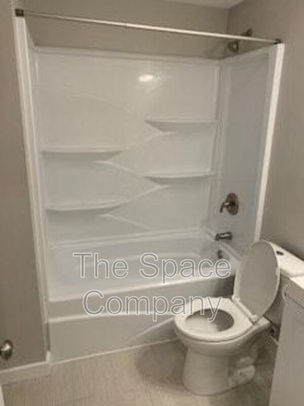 587 Rutledge Ave #B - Photo 6 of 7