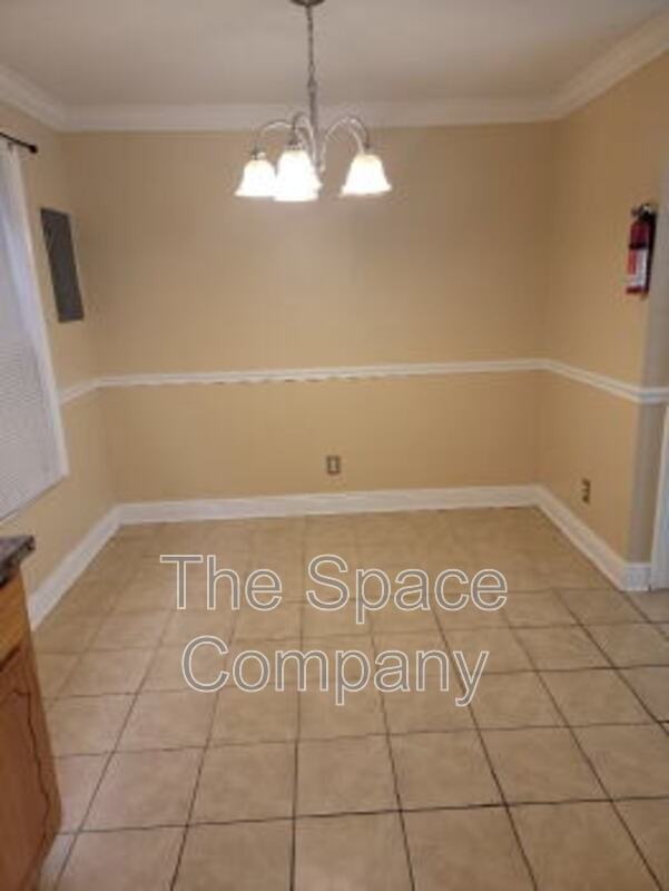 995 King St #B - Photo 5 of 12