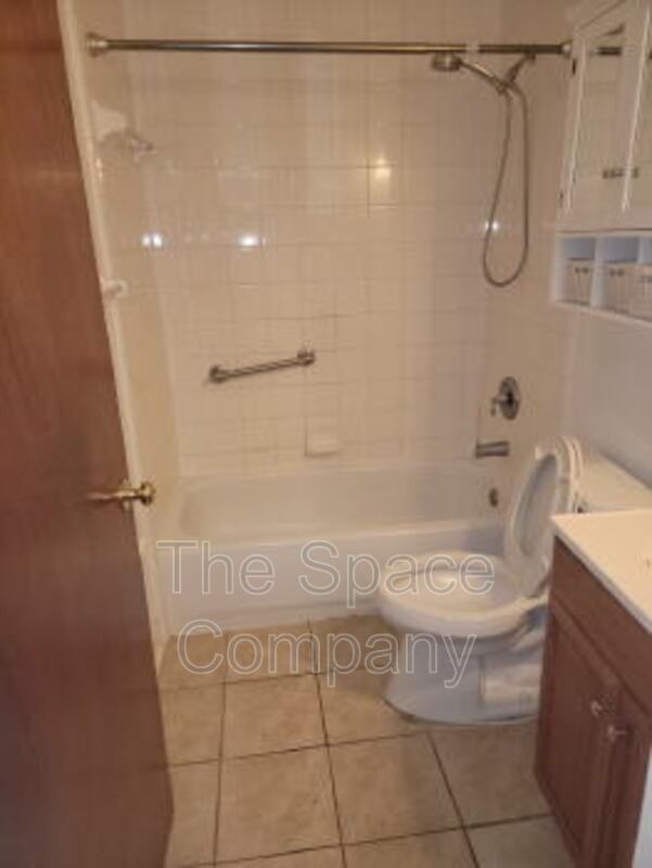 995 King St #B - Photo 6 of 12