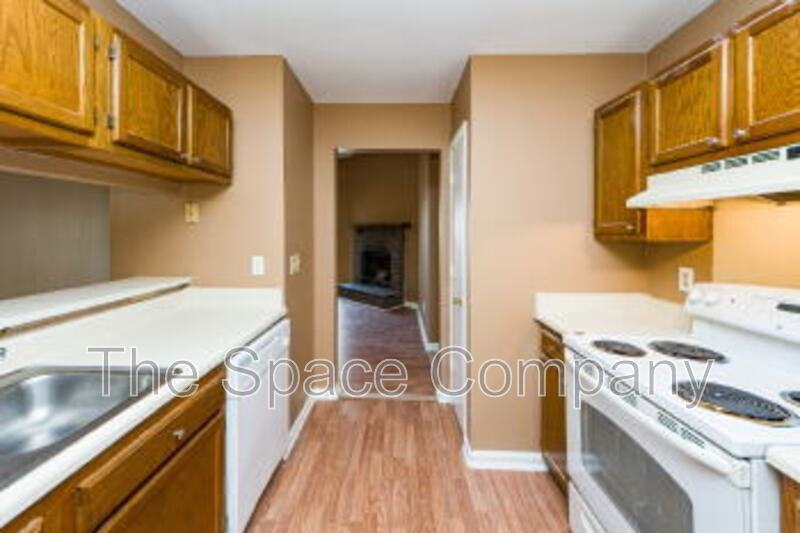 404 Erskine St #A - Photo 7 of 13