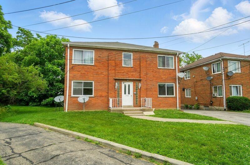 3926 E Gatewood Ln #4 - Photo 3 of 19