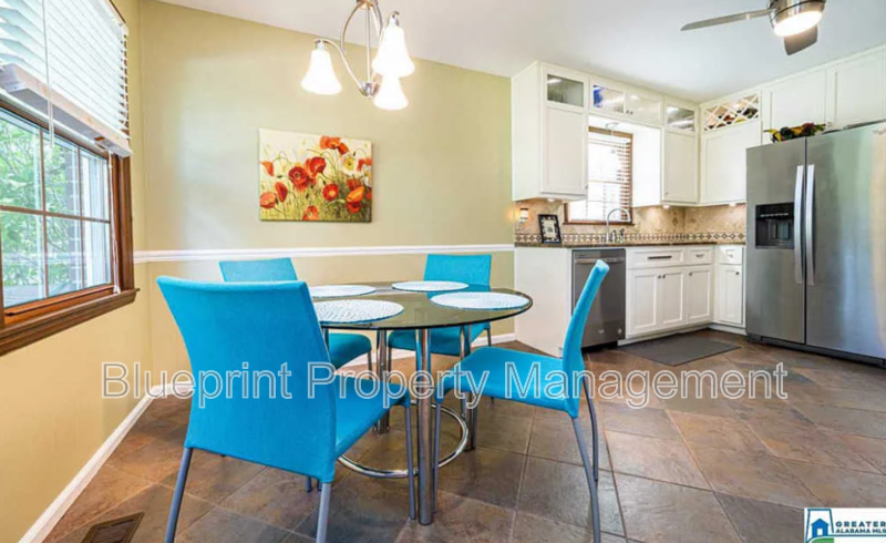 605 Dunmore Cir - Photo 6 of 16