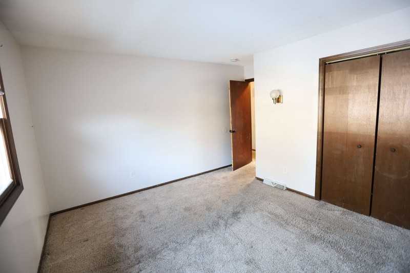 2132 Shangrai La Dr Se - Photo 5 of 10