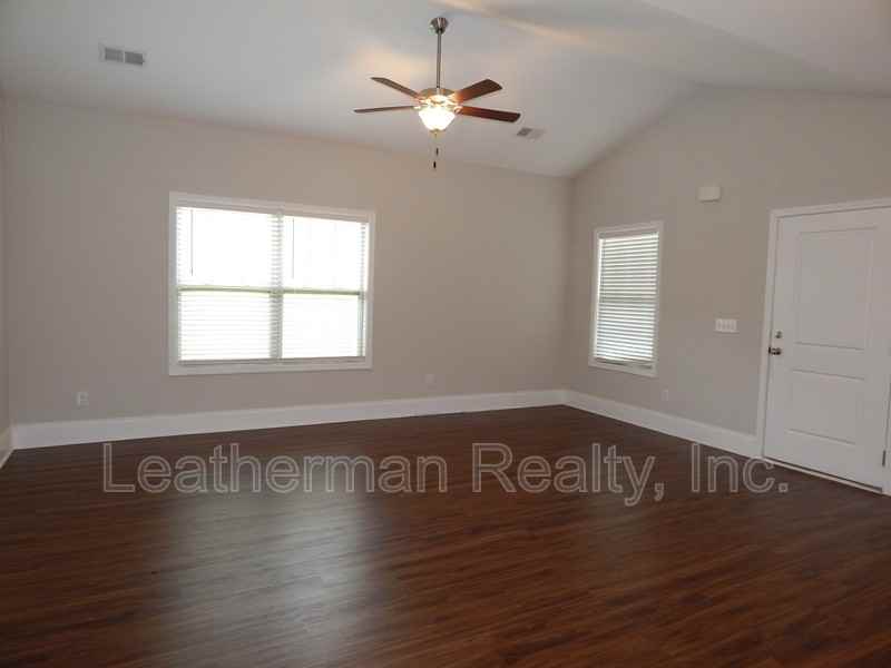 408 Senate St - Photo 6 of 20