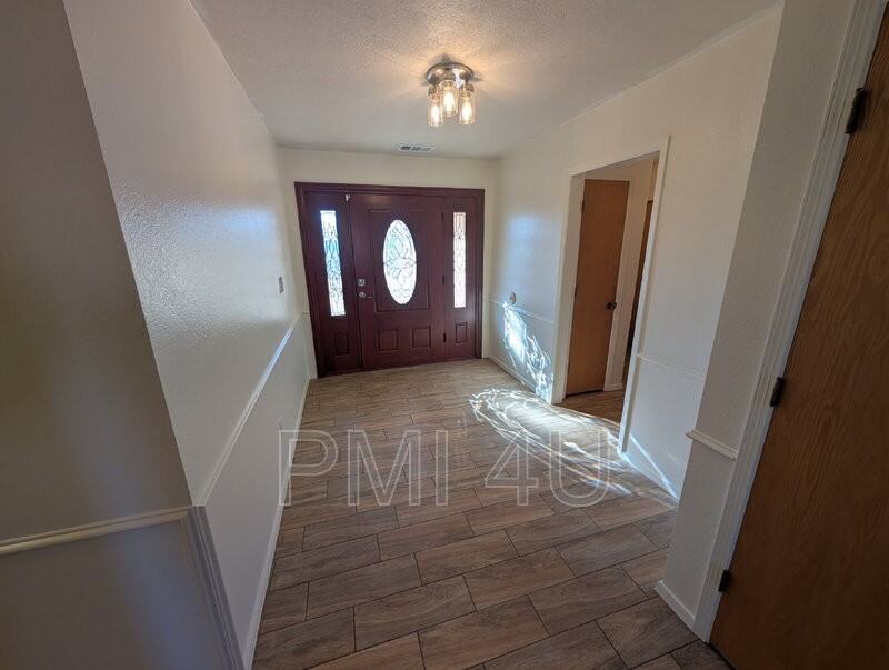 3213 22nd Ave Se - Photo 4 of 33