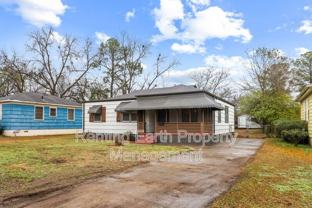 5717 Avenue O - Photo 1 of 1