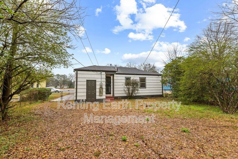 5717 Avenue O - Photo 6 of 17