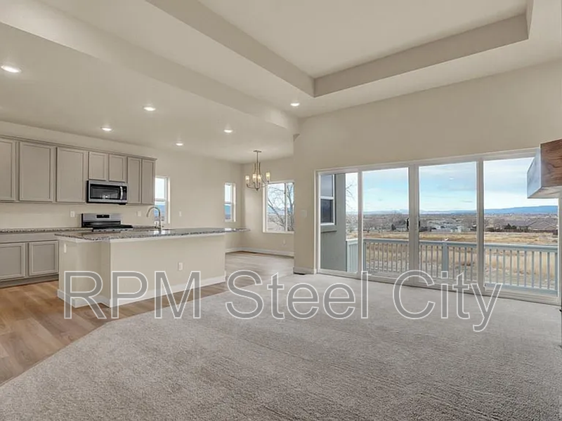 753 S Laurue Dr - Photo 5 of 38