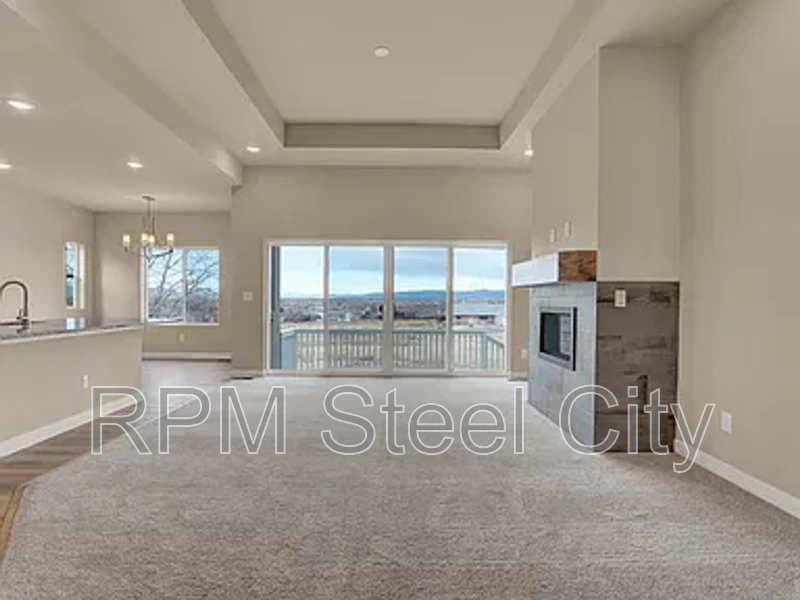 753 S Laurue Dr - Photo 6 of 38