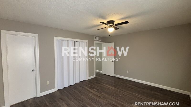 3247 Thirteen Colony Mall Apt 3a - Photo 2 of 14