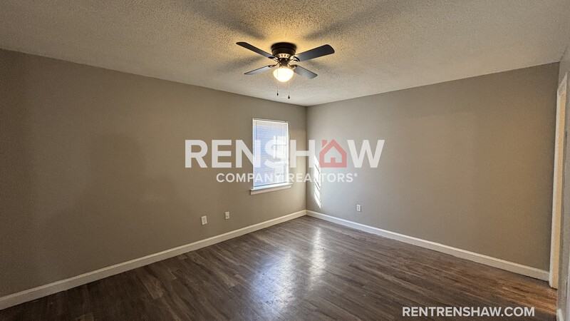 3247 Thirteen Colony Mall Apt 3a - Photo 3 of 14