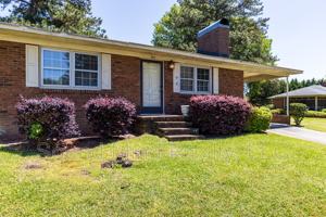 featured image of 207 S Alston St