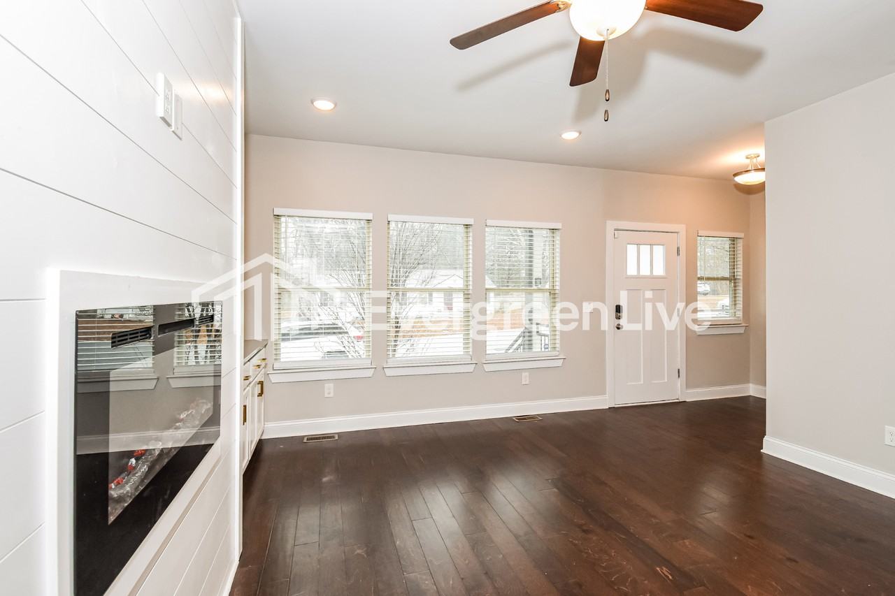 3813 Jack Vernon Cir - Photo 2 of 10