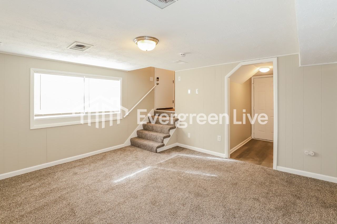 4719 Nw Fisk - Photo 6 of 15