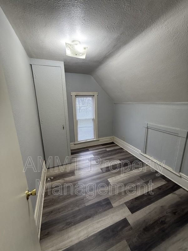 723 W 1st St - Photo 6 of 13