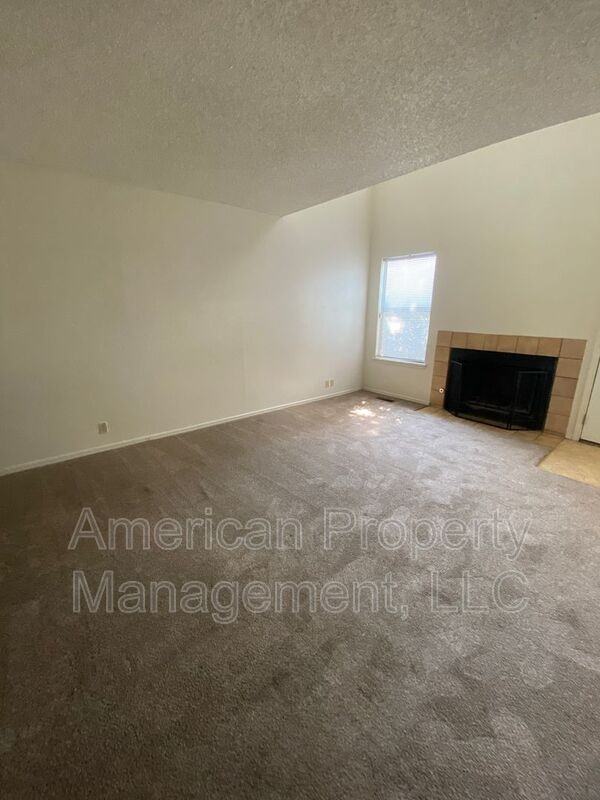 2303 W Quantico St - Photo 2 of 26