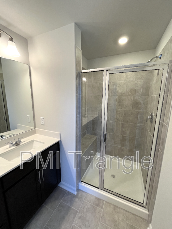 1615 Singing Bird Trl - Photo 4 of 20