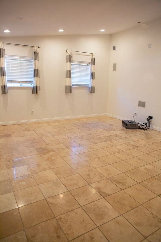 5200 Valley Circle Blvd - Photo 7 of 29