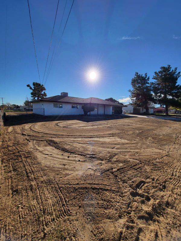 10659 Oakwood Ave - Photo 2 of 35