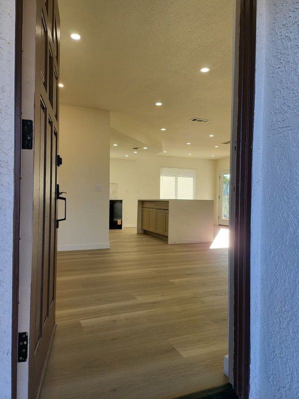 10659 Oakwood Ave - Photo 5 of 35