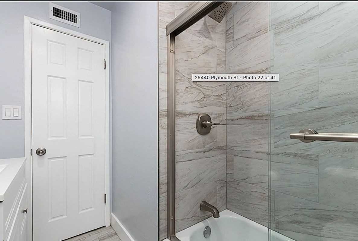 26440 Plymouth St - Photo 2 of 13