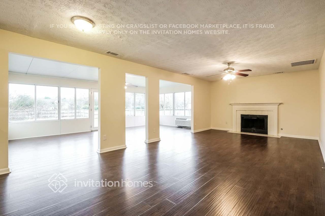 129 Meadowview Ln - Photo 5 of 18