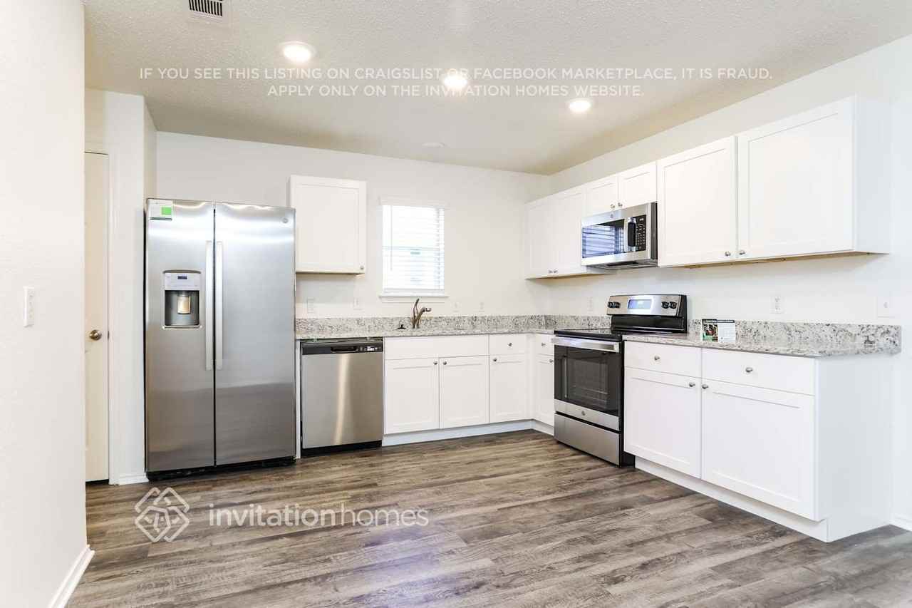 2525 Rivers Edge Dr - Photo 5 of 15