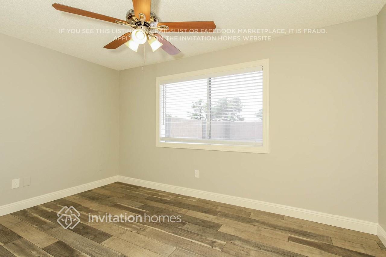 15830 N 59th Dr - Photo 7 of 16