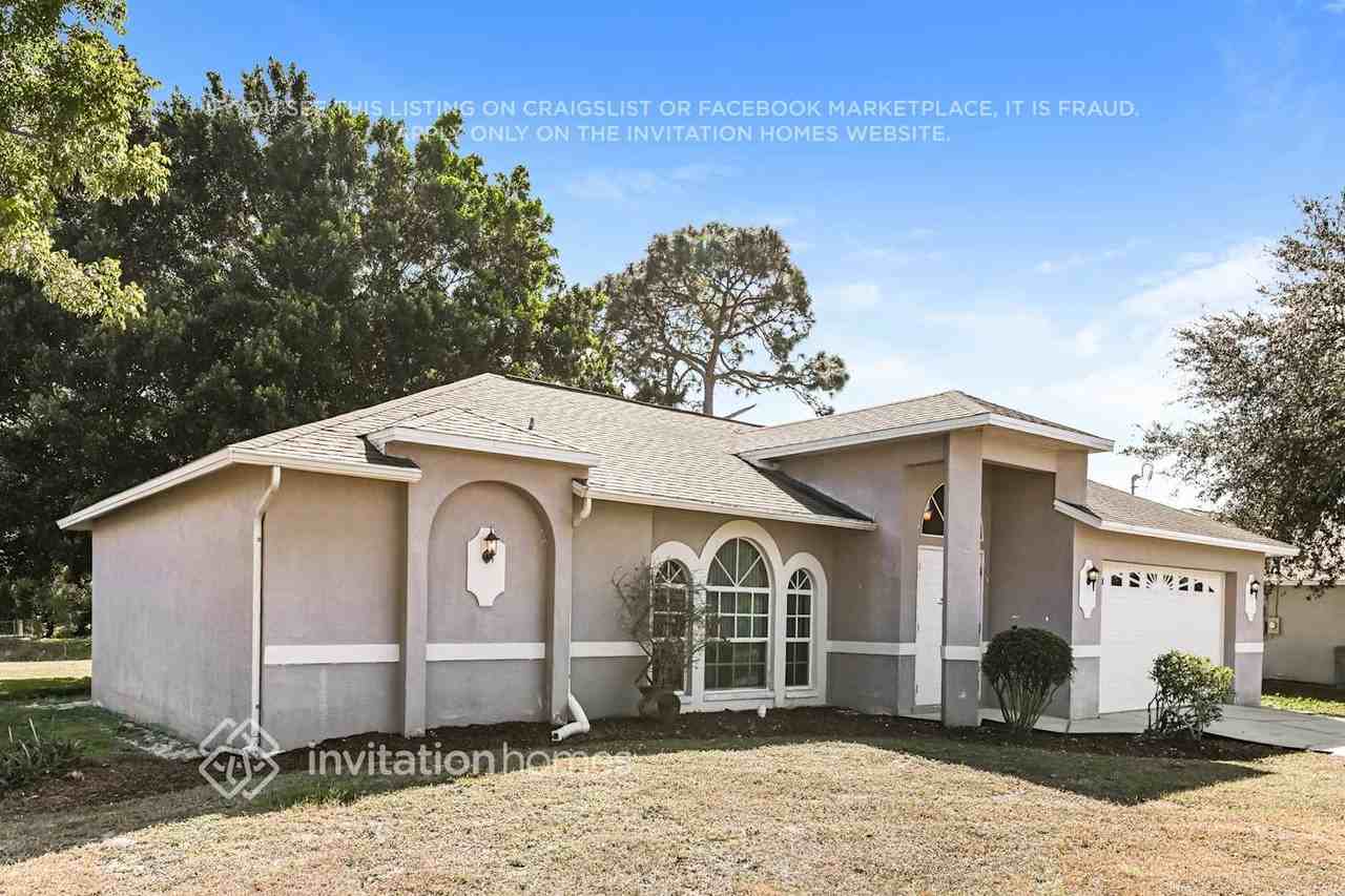 137 Zenith Cir - Photo 3 of 17