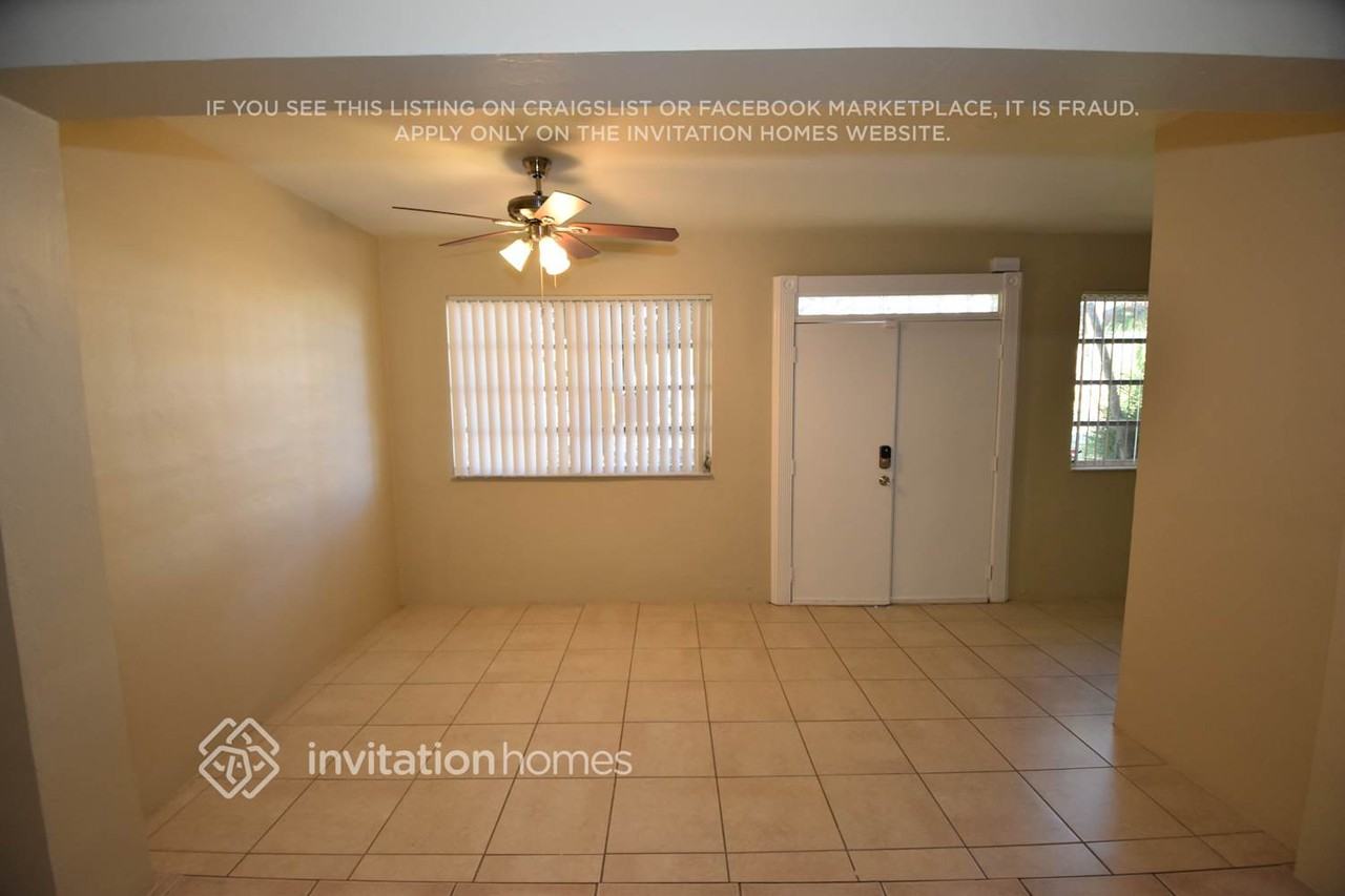 1307 N 46th Ave - Photo 6 of 22