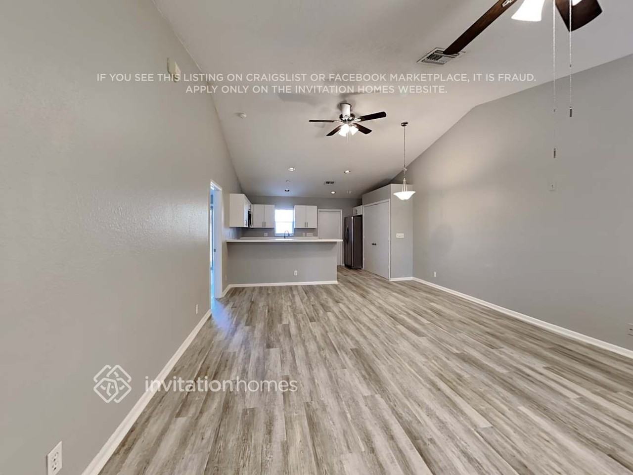 6075 Roger St - Photo 4 of 18