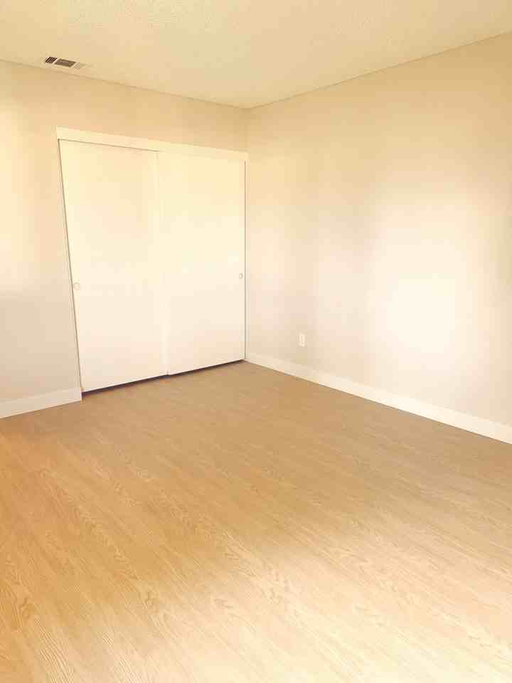 748 Minor St #748F - Photo 5 of 6