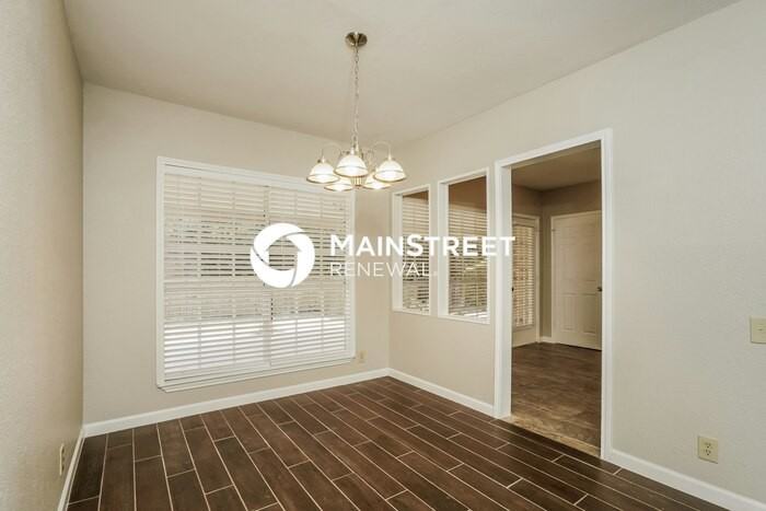 8643 Silent Oaks - Photo 5 of 16