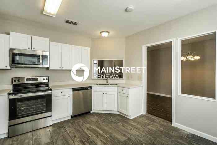 8643 Silent Oaks - Photo 6 of 16